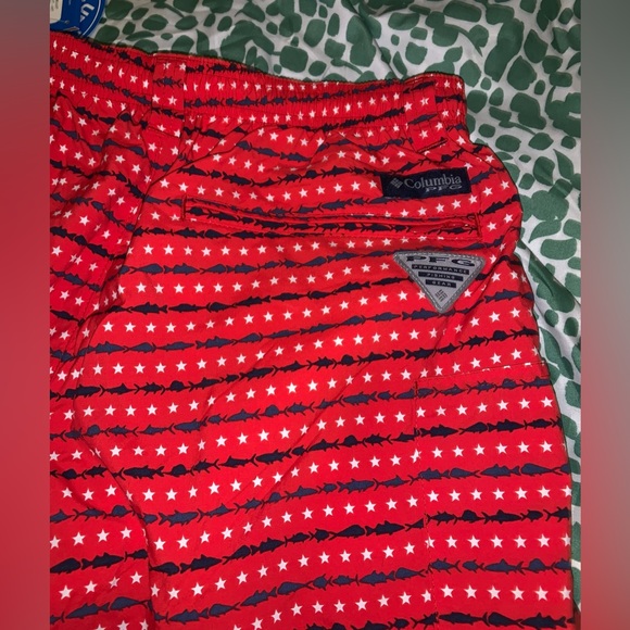 Columbia Backcast water shorts - sz SM/8”, Americana fish print, NWT - Picture 4 of 6